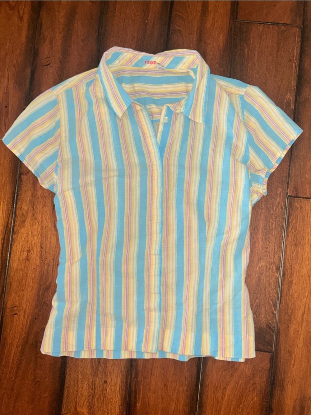 Pastel IZOD Striped Short Sleeve Collared Button Down 🩵💛